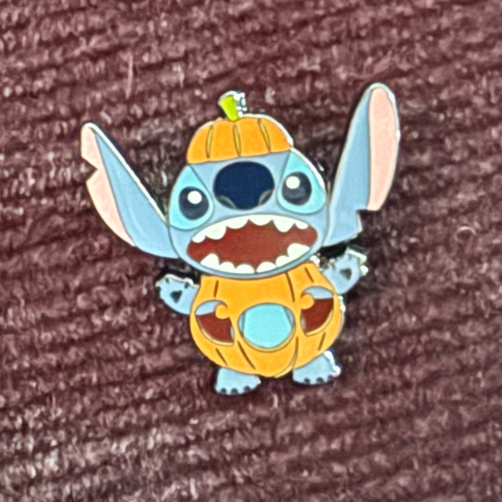 ***SOLD***Disney Loungefly Pumpkin Stitch Mystery Box Pin
